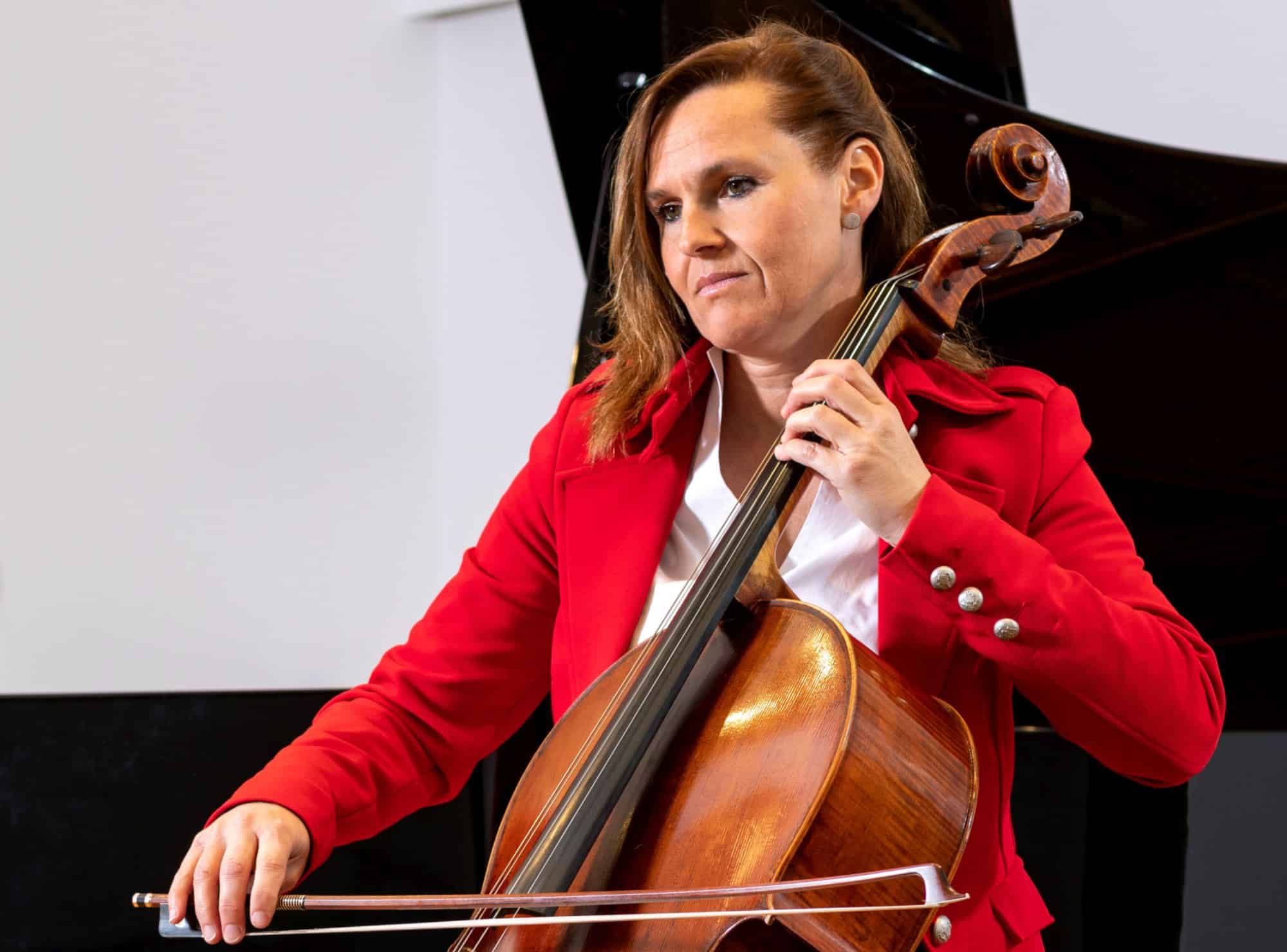 Julia Klaushofer Cello
